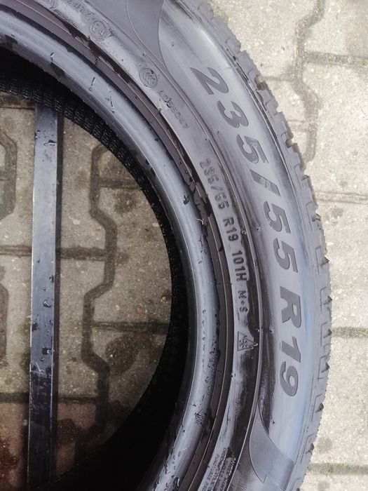 235/55R19 101H Pirelli Scorpion Winter