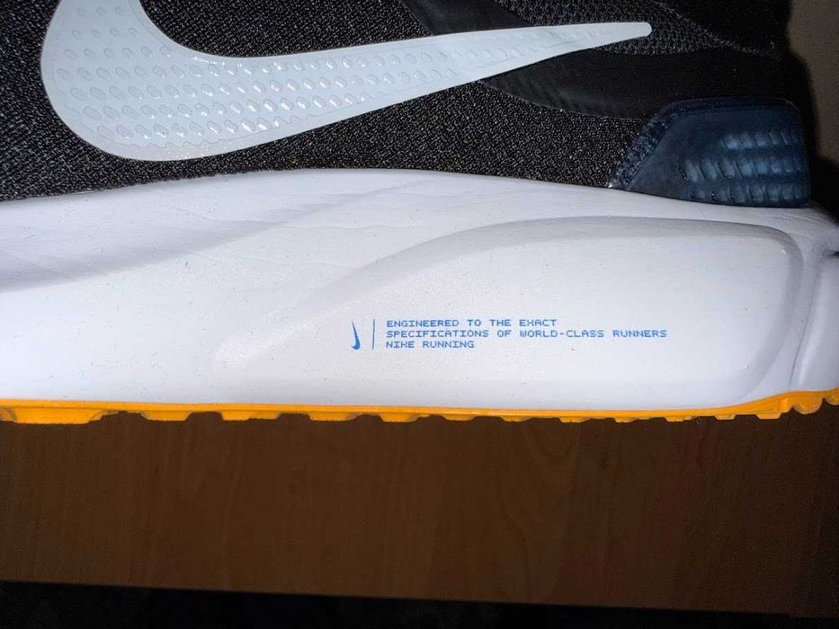 NIKE Nowe Oryginalne buty Air Zoom Vomero 16