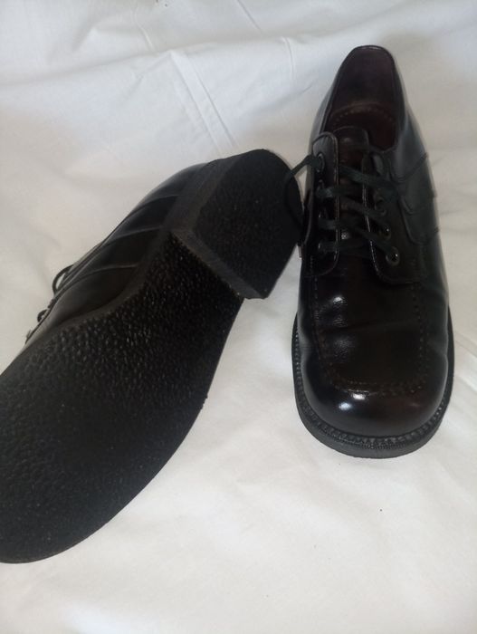 Чоловічі туфлі шкіряні в ідеальному стані