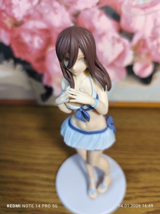 Figurka Miku Nakano z serii The Quintessential Quintuplets.