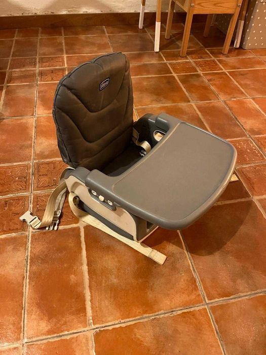 Cadeira de Papa / Assento Elevatório da Chicco - usado