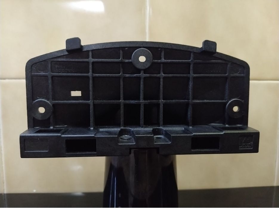 Suporte pé para TV Samsung 32 in casa quarto apartamento vivenda escritório gabinete carro cozinha.