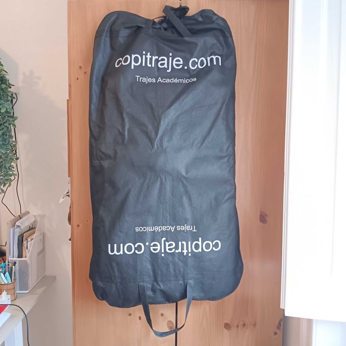 Traje académico feminino - copitraje