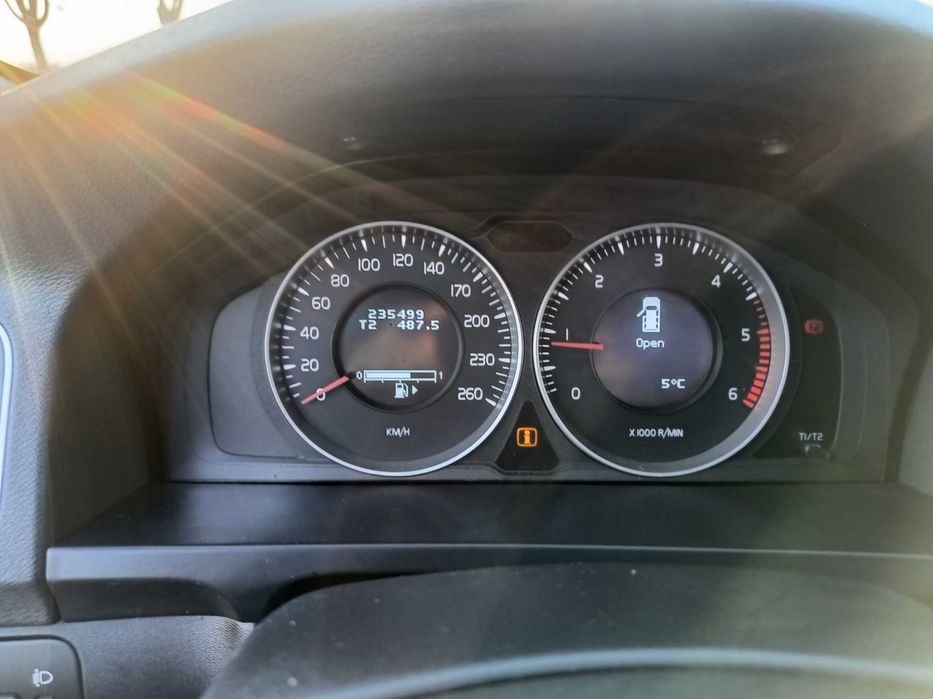 Volvo V60 D2 2012 року(модельний 2013)