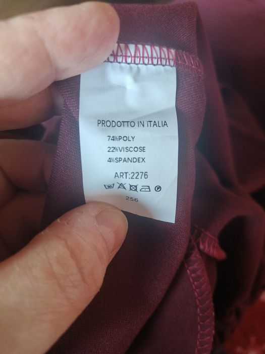 Piękne nowe szerokie spodnie z kieszeniami