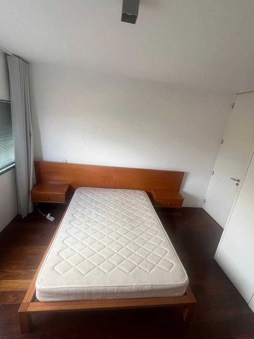 Cama de Casal em Cerejeira incluindo colchão