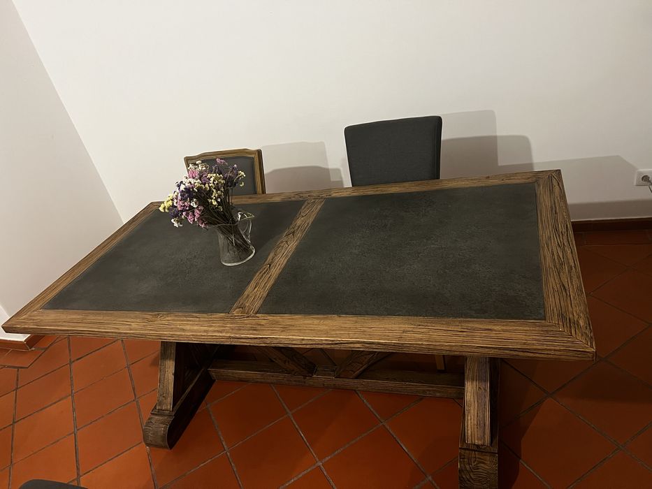 Mesa Jantar em Carvalho Natural com chapa em cinza escovado