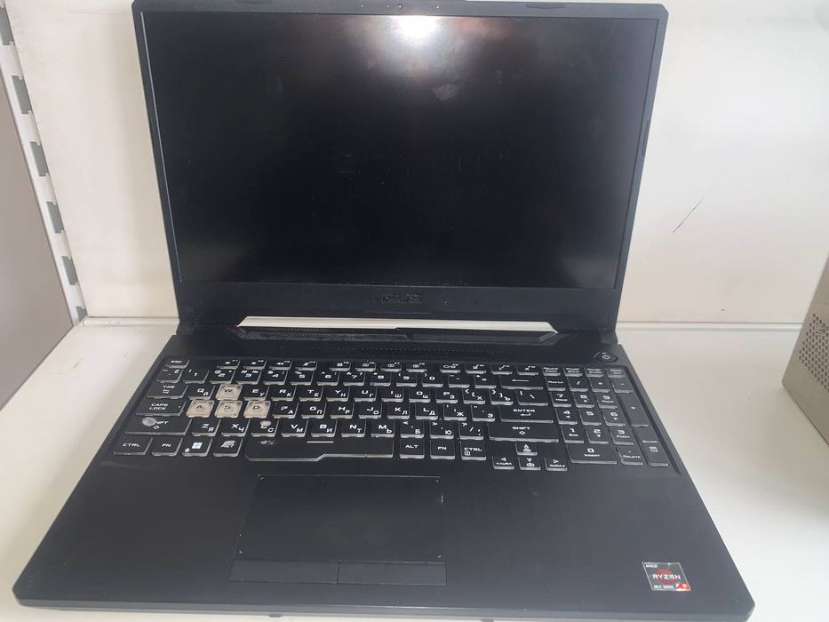 Ігровий ноутбук Asus