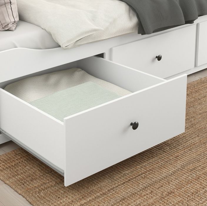 Cama IKEA HEMNES com colchão
