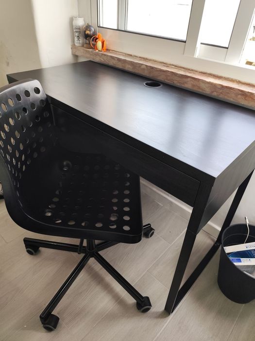 Secretária IKEA Micke + Cadeira Giratória com rodas