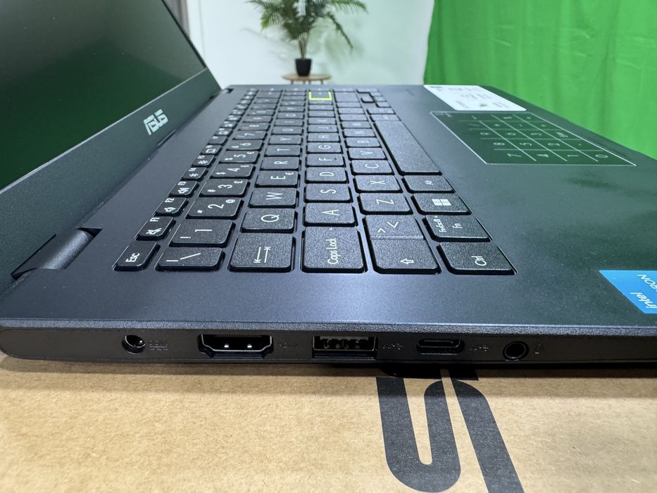 Portátil ASUS Vivobook Go 14