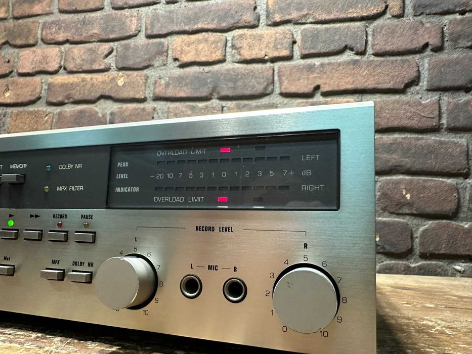 Magnetofon Dual C 828.