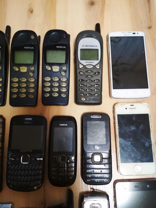 Старые кнопочные телефоны: 250 грн. - Мобильные телефоны / смартфоны ...