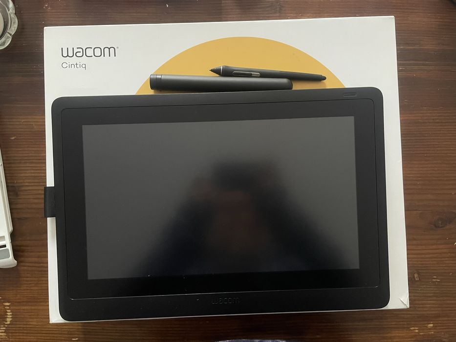Tablet graficzny 15.6" WACOM Cintiq 16