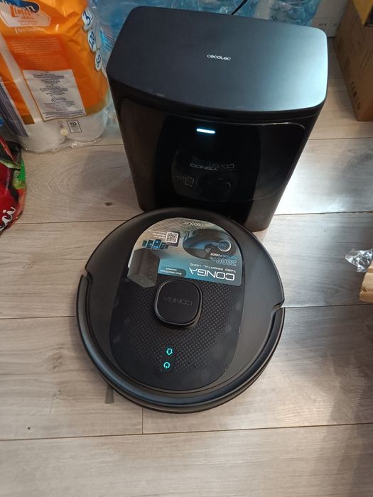 Robot sprzątający CONGA 7490