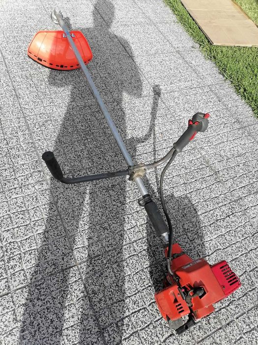 ROÇADORA USADA a trabalhar