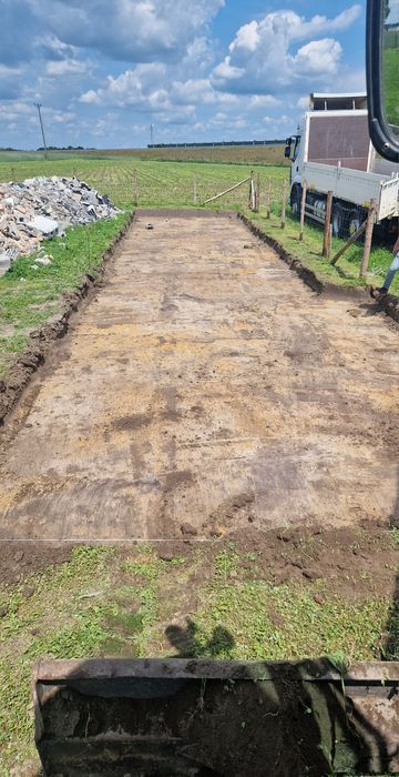 Prace Ziemne Budowa Dróg Zjazdów Utwardzenie Drogi Koparko ładowarka