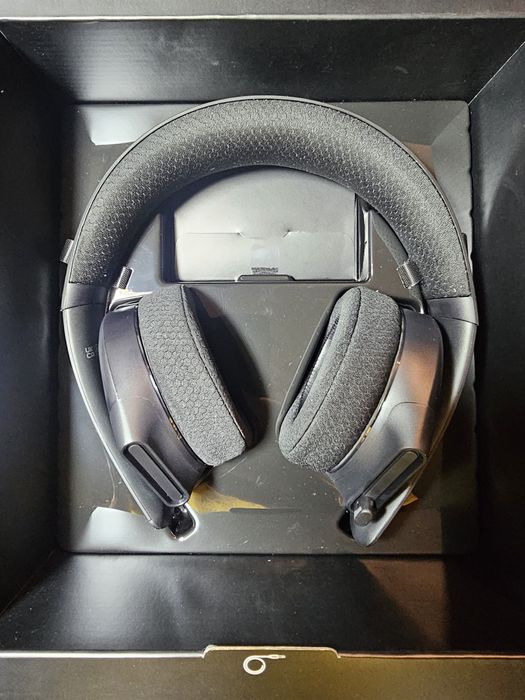 Alienware 310H, навушники для ігор