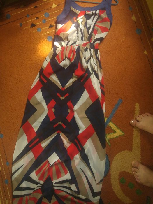 Жіноче плаття довге плаття