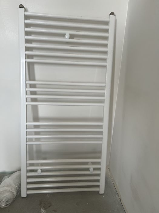 Grzejnik łazienkowy biały 125x60