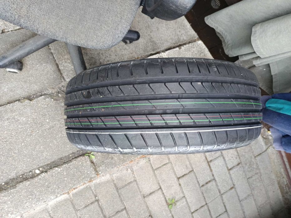 Dunlop Sport Blurespone  205/55 R16