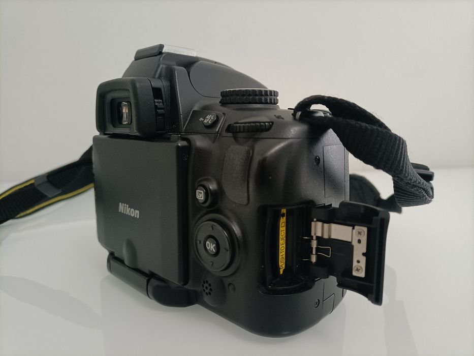 Nikon D5000 + Lente 18-55mm VR | Kit Completo