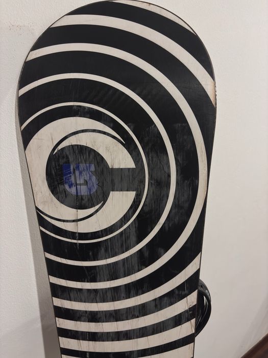 Deska snowboardowa Burton Clash 151 cm + wiązania Burton – komplet