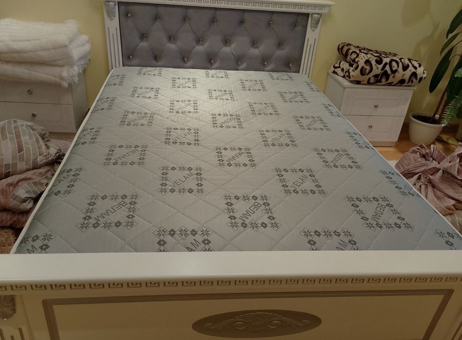 Ліжко двоспальне