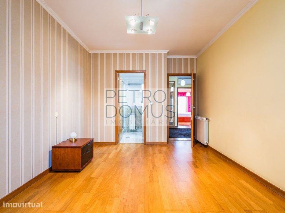 Apartamento T3 - Excelente Estado - Guimarota