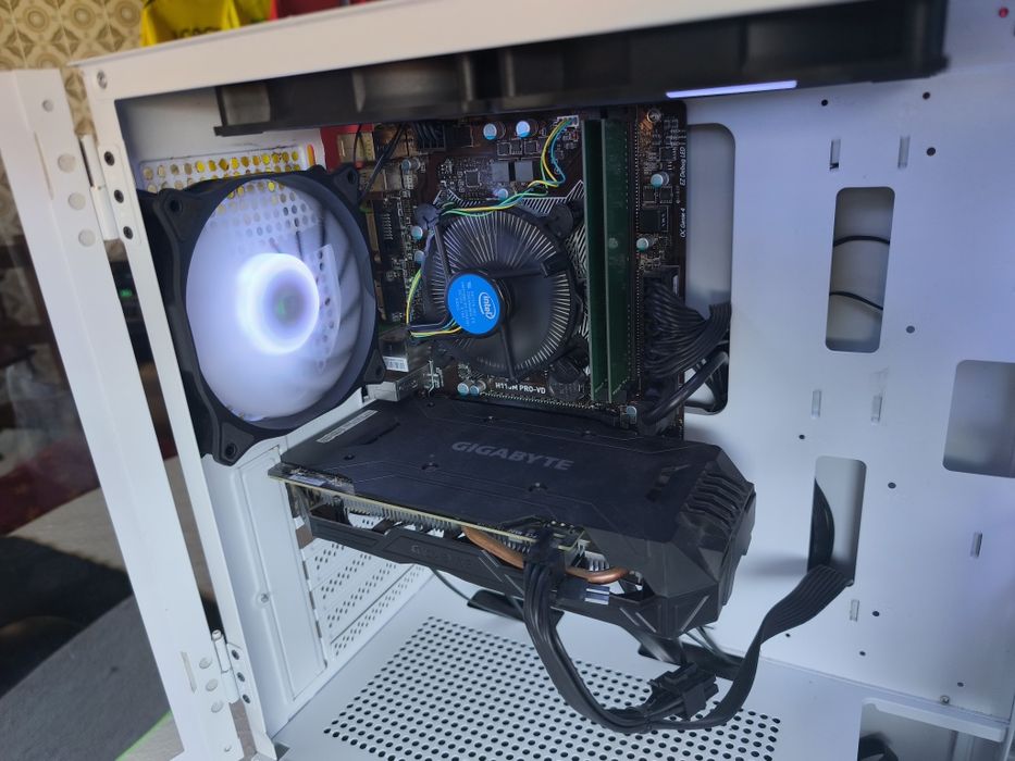 Torre gamer i3 7100 GTX 1060
