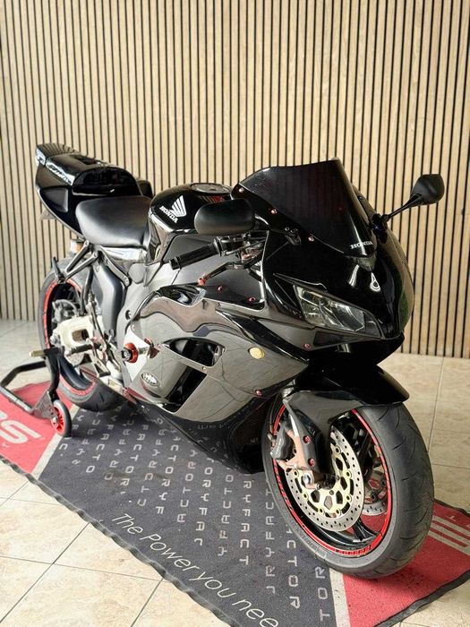 Honda CBR 1000 RR SC57