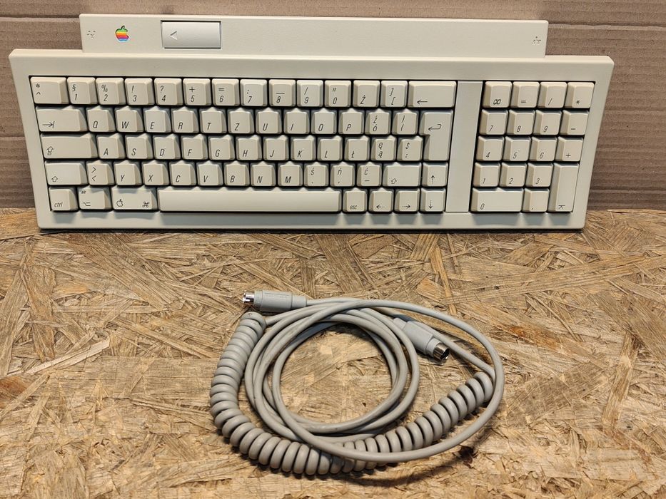 Klawiatura Apple Keyboard II, M 0487, 1991 rok
