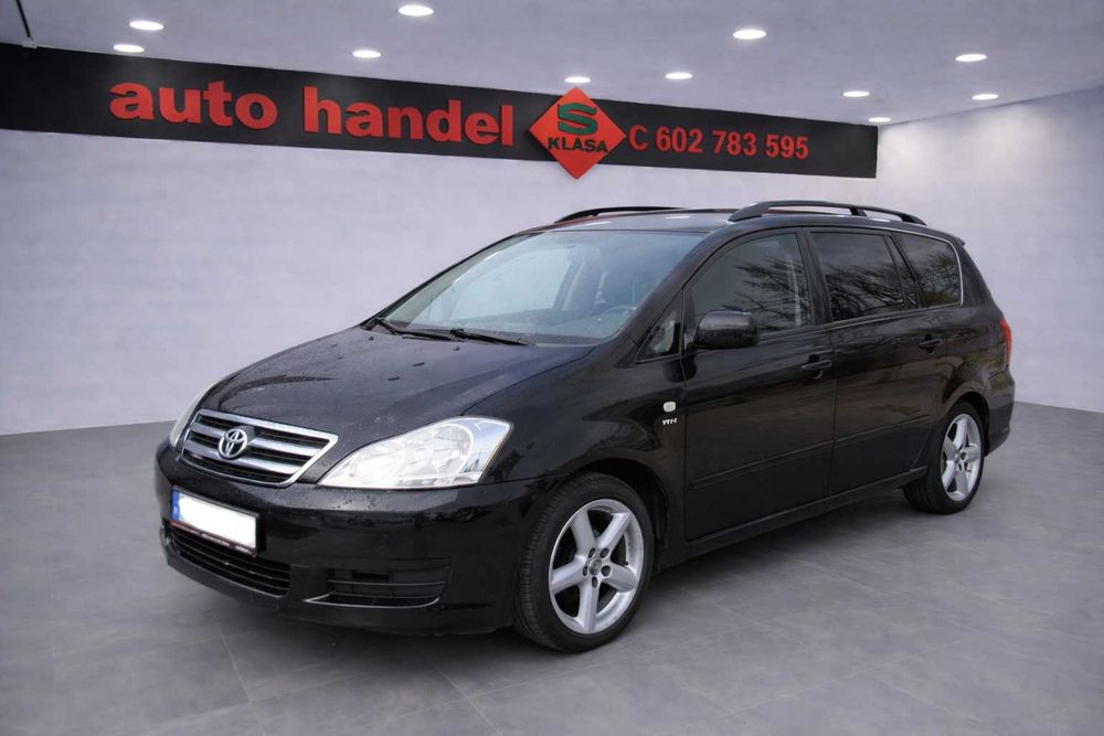 Toyota Avensis Verso minivan 2.0 benzyna automat piękny kolor  LPG GAZ