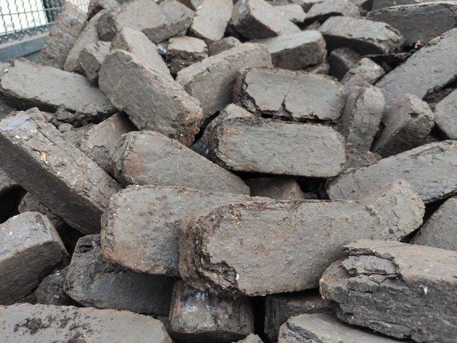 Brykiet Torfowy PACZKOWANY (Zamiennik węgla) Transport