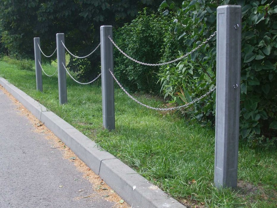 Słupek drogowy uliczny parkingowy betonowy