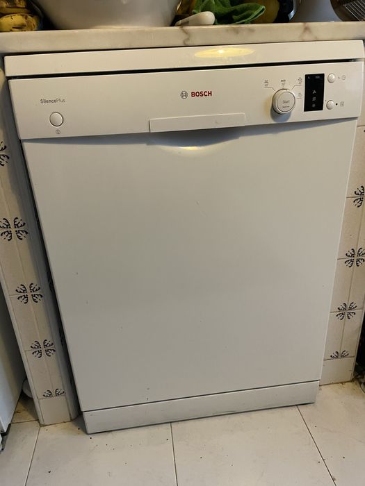 Maquina de lavar loica bosh- em muito bom estado - razao da venda mudanca de casa