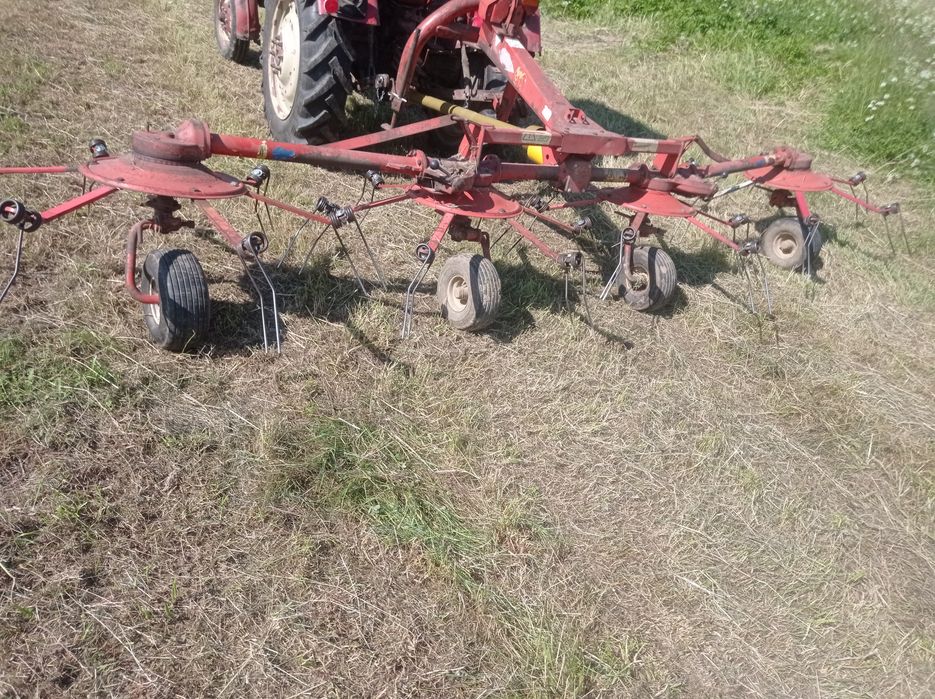 Karuzela do siana, przewracarka kuhn 5m GF5000, napęd wałek wom.