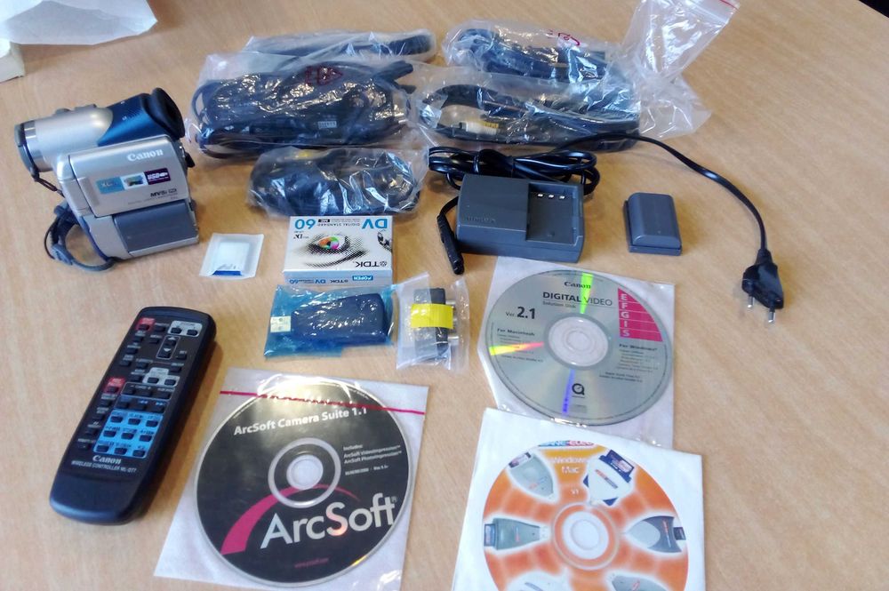 Câmara de vídeo y gravador digital Canon MV5i MC