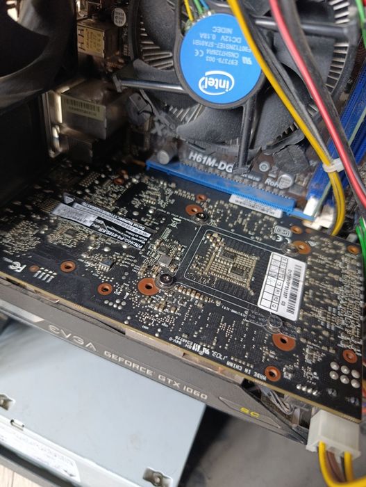 Продам компьютер на запчастини