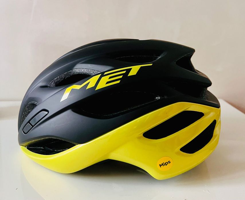 Шолом MET ESTRO (MIPS) black lime yellow metallic glossy