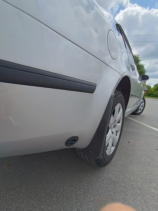Skoda Superb 1.8 турбо газ-бензин
