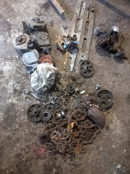 Продам бензопилу Урал