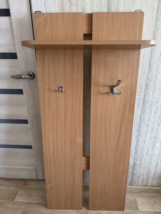 Вішалка для коридора