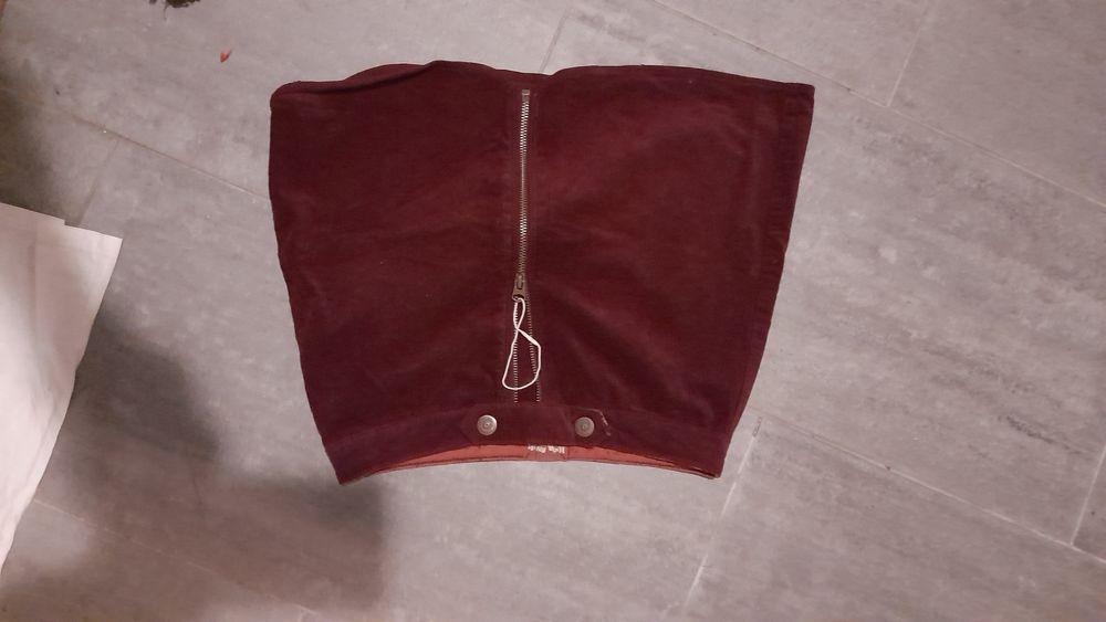 Saia menina como noca em tecido tipo veludo