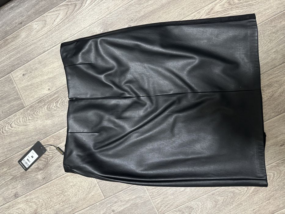 Спідниця шкіряна (нова)