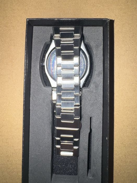 Relogia prateado marca branca