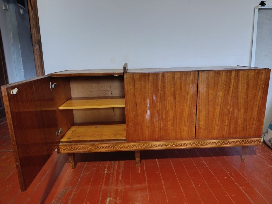 Продам тумбу комод. Тумбочка дерево