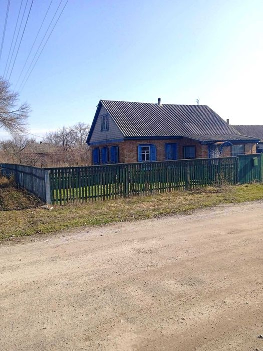 Продаж будинку у с. Тіньки працюємо по державних програмах