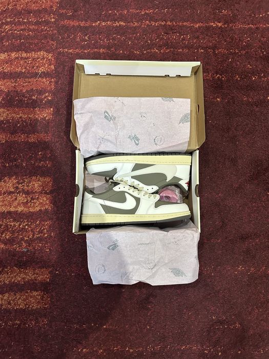 Air Jordan 1 x Travis Scott "Reverse Mocha" - Novas