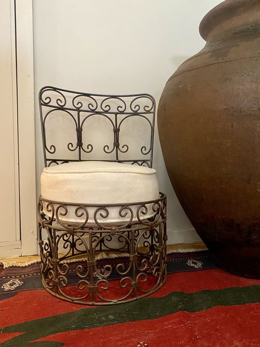 Conjunto de 2 Cadeiras e 1 banco Marroquino